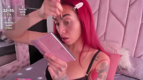 Melanie roux  online show from 8, 11, 2025