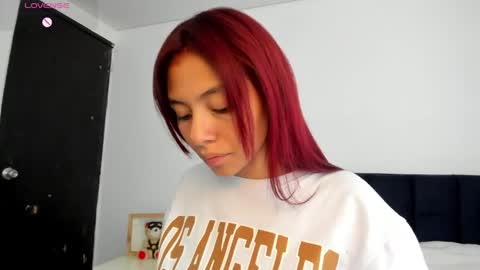 Melanie roux  online show from 12, 5, 2026