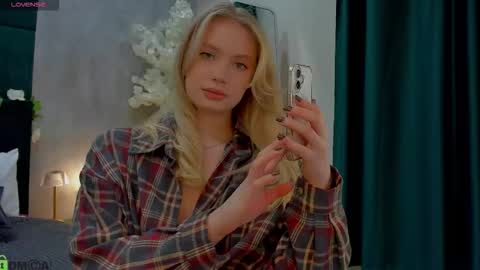 Melanie online show from 22, 11, 2025