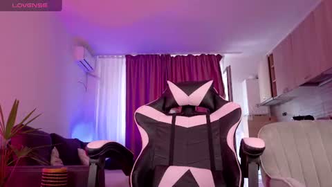 melanie_way online show from 8, 7, 2026
