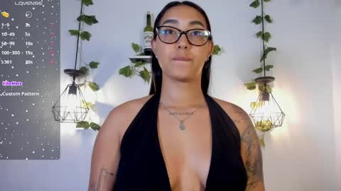 Snapshot of melanieecox chatting on 2, 6, 2026 Melanie online show from 2, 6, 2026