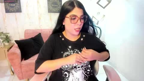 melaniegrayx online show from 3, 3, 2025