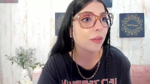 melaniegrayx online show from 7, 3, 2025