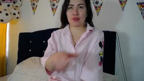 Snapshot of melanieparker20 chatting on 11, 7, 2026 Melanie Parker online show from 11, 7, 2026