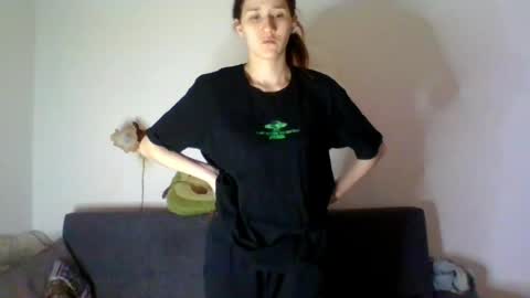 Snapshot of melaniepavan chatting on 2, 4, 2026 Marry online show from 2, 4, 2026