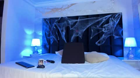 Snapshot of melanieroux chatting on 7, 10, 2025 Melanie Roux online show from 7, 10, 2025