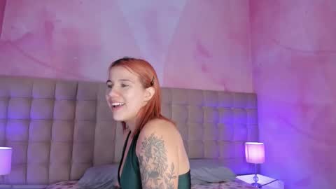 Snapshot of melanieroux chatting on 20, 3, 2026 Melanie Roux online show from 20, 3, 2026