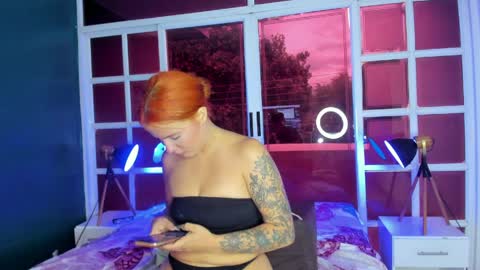 Snapshot of melanieroux chatting on 7, 4, 2026 Melanie Roux online show from 7, 4, 2026