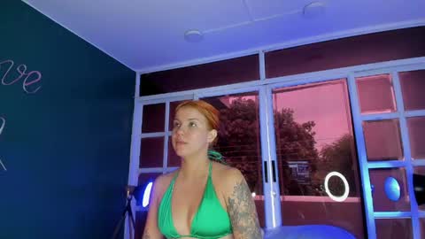 Snapshot of melanieroux chatting on 13, 4, 2026 Melanie Roux online show from 13, 4, 2026