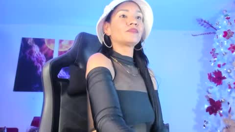 melannia_hills online show from 21, 12, 2024