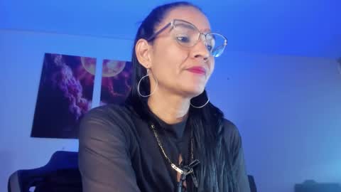 melannia_hills online show from 18, 1, 2025