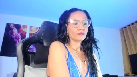 melannia_hills online show from 21, 1, 2025