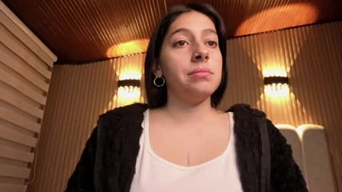 melanny_petite online show from 8, 4, 2026