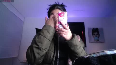 Snapshot of melanny_petite chatting on 26, 4, 2026 melanny_petite online show from 26, 4, 2026