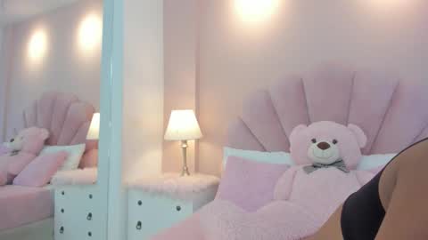 Melanie online show from 25, 11, 2025