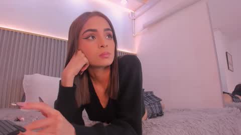 Snapshot of melany_hoffman chatting on 16, 11, 2025 melany_hoffman online show from 16, 11, 2025