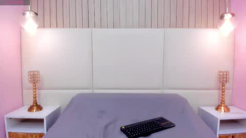 Snapshot of melanywayne_ chatting on 4, 12, 2025 Melany online show from 4, 12, 2025