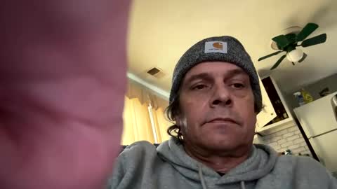 Tan lines online show from 28, 12, 2024