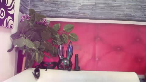 melhiza online show from 6, 3, 2025