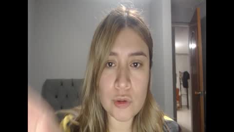 Snapshot of meliinna_xxx chatting on 25, 11, 2025 meliinna_xxx online show from 25, 11, 2025