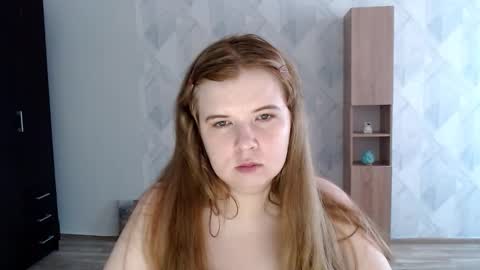 Snapshot of melina_beauty chatting on 22, 9, 2025 Melina online show from 22, 9, 2025