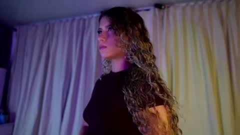 Snapshot of melina_smith1 chatting on 21, 6, 2026 MelinaSmith online show from 21, 6, 2026