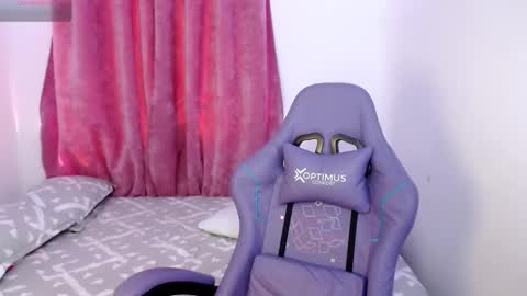 Snapshot of melinna706702 chatting on 17, 9, 2025 melinna706702 online show from 17, 9, 2025