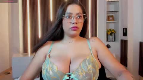 Snapshot of melisasotoo chatting on 11, 11, 2025 Melissa Everyday From 1430 to 2130 Col Time online show from 11, 11, 2025