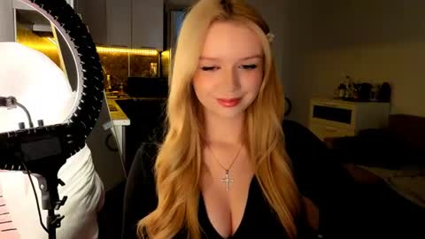 Mel or Lissa 3 Welcome here online show from 10, 7, 2026