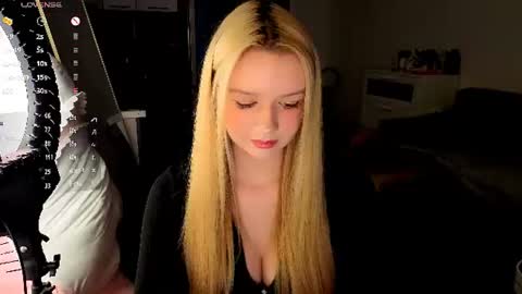 Mel or Lissa 3 Welcome here online show from 18, 7, 2026