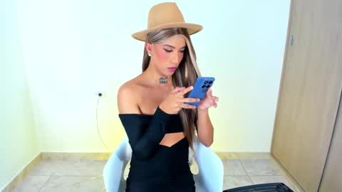 Snapshot of melissa_fem_ chatting on 9, 1, 2026 M E L I S S A online show from 9, 1, 2026