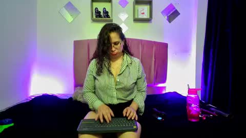 MELISSA online show from 28, 2, 2025