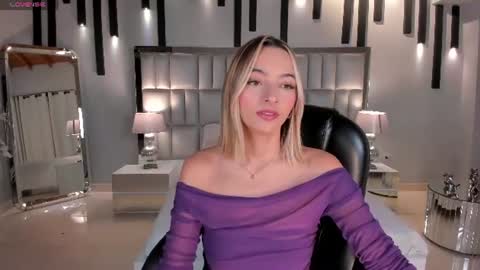 Snapshot of melissamoore_ chatting on 20, 6, 2026 Call me Meli online show from 20, 6, 2026