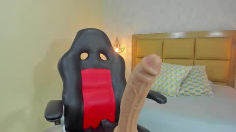    online show from 28, 10, 2025