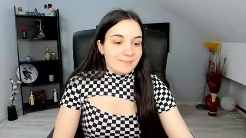 Snapshot of melissawiliam chatting on 6, 3, 2025 melissawiliam online show from 6, 3, 2025