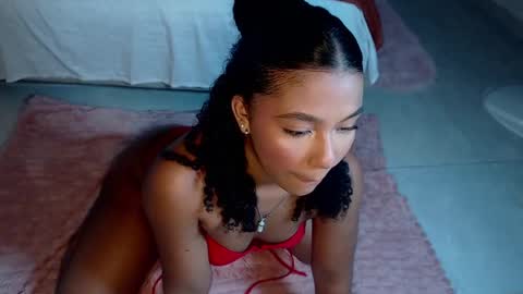 Snapshot of mell_rossi chatting on 5, 11, 2025 mell_rossi online show from 5, 11, 2025