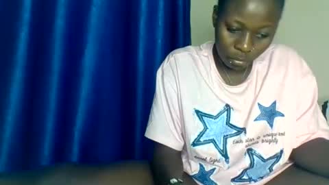 Snapshot of mellanin_pretty_ chatting on 1, 11, 2025 . online show from 1, 11, 2025