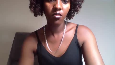 Snapshot of mellanin_queen chatting on 24, 9, 2025 queen online show from 24, 9, 2025