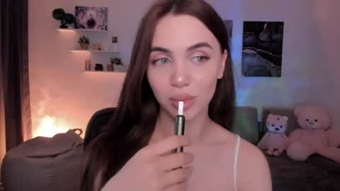 Snapshot of mellifluoustess chatting on 25, 6, 2026 Tessa online show from 25, 6, 2026