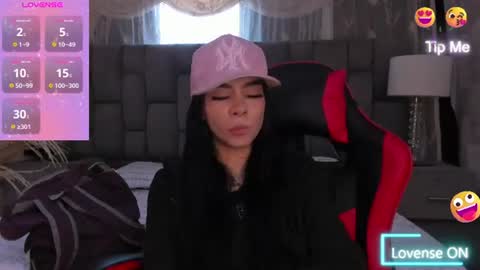 Snapshot of mellove_ chatting on 28, 7, 2026 Mel online show from 28, 7, 2026