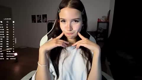 Snapshot of mellowpearl chatting on 31, 10, 2025 EVA online show from 31, 10, 2025