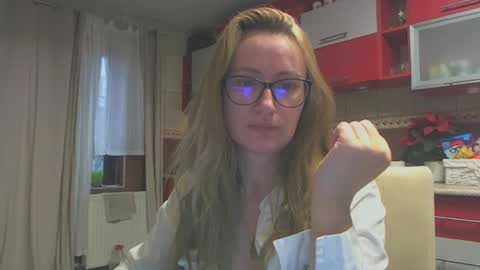 Melly online show from 10, 12, 2024