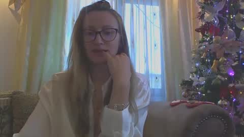 Melly online show from 17, 12, 2024