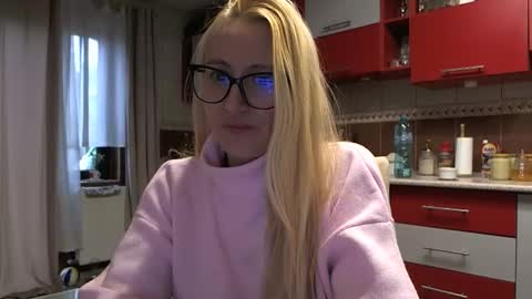 Melly online show from 26, 11, 2025