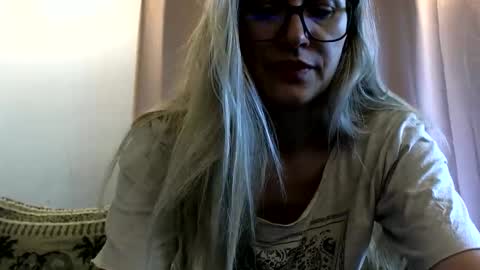 Melly online show from 28, 5, 2026
