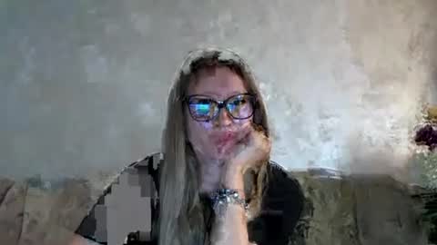 Snapshot of melly_rosey chatting on 21, 7, 2026 Melly online show from 21, 7, 2026