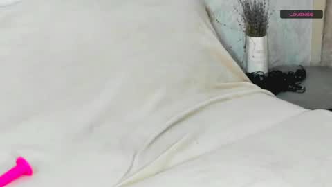 MelMooon online show from 19, 12, 2024