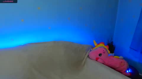 MelMooon online show from 13, 2, 2025