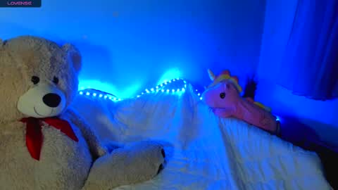 MelMooon online show from 26, 2, 2025