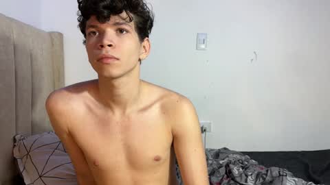 Snapshot of melo_twink chatting on 6, 12, 2024 Melo online show from 6, 12, 2024